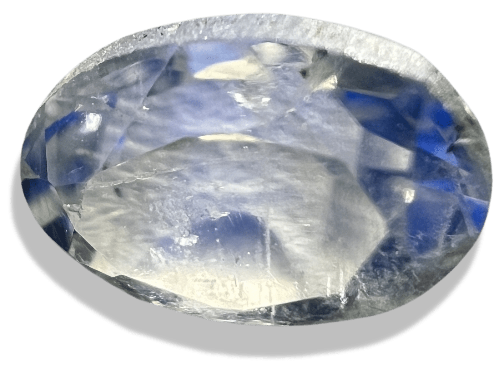 pierre de lune taillée sur fond transparent
