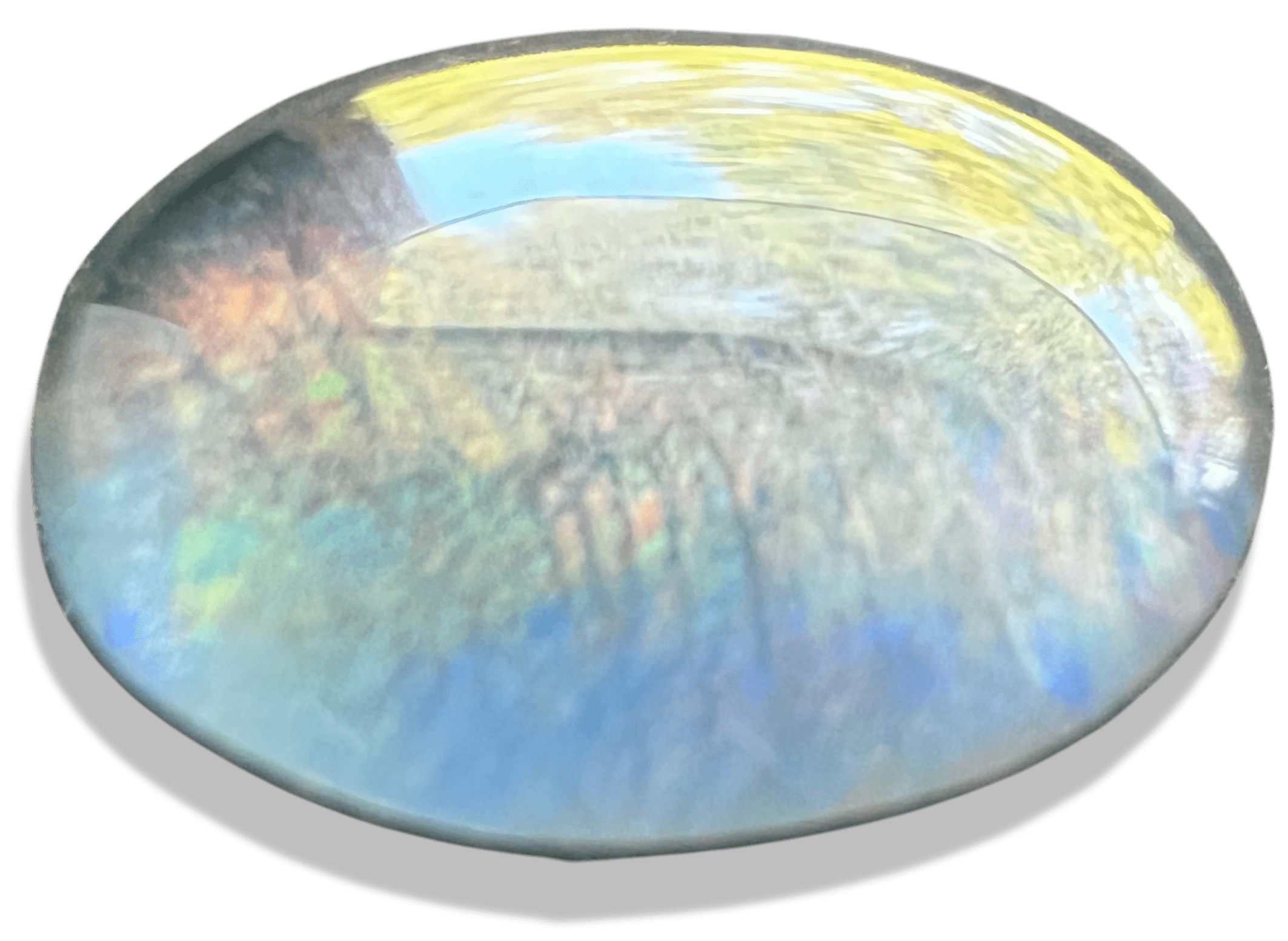opale précieuse en cabochon sur fond transparent